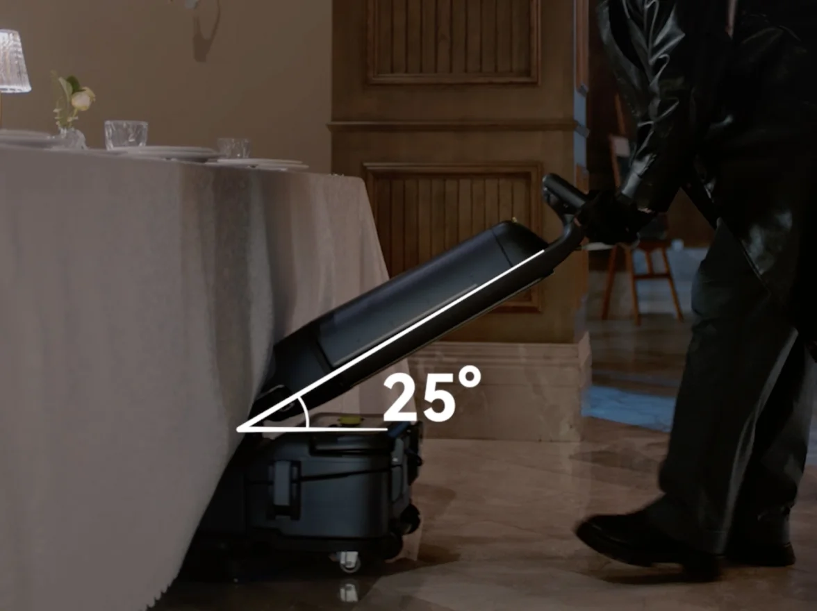 PUDU SH1 - Low-Profile Spaces Cleaning