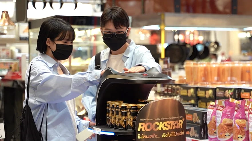 BellaBot Enhances Gourmet Market's Shopping Appeal