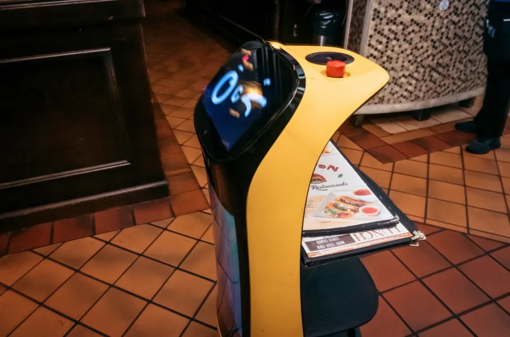 KettyBot elevated dining